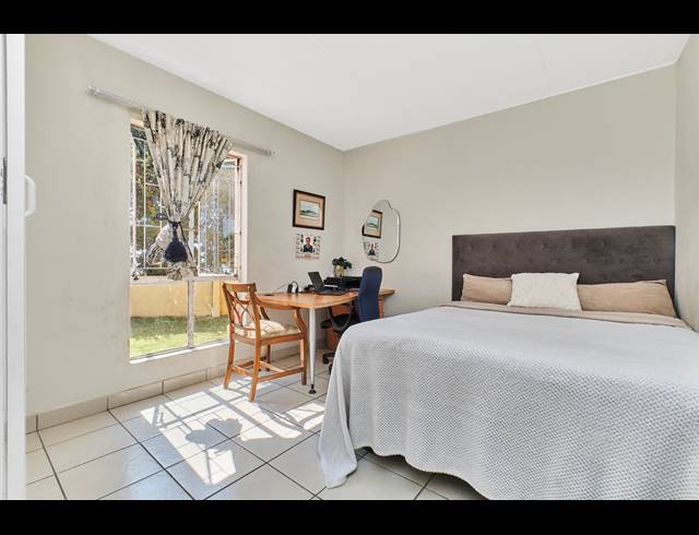 2 BEDROOM APARTMENT FOR SALE IN SUNDOWNER